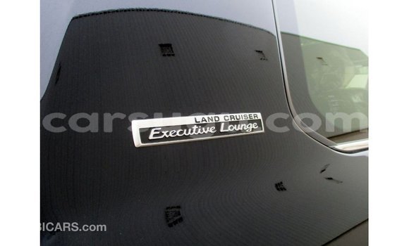 Sayi Imported Toyota Land Cruiser Black Mota in Import - Dubai a Burkina Faso Sayi Imported Toyota Land Cruiser Black Mota in Import - Dubai a Burkina Faso