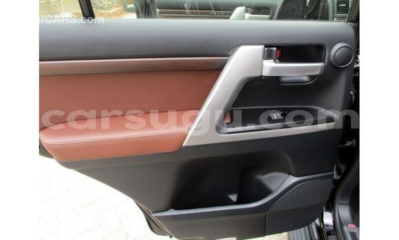 Sayi Imported Toyota Land Cruiser Black Mota in Import - Dubai a Burkina Faso Sayi Imported Toyota Land Cruiser Black Mota in Import - Dubai a Burkina Faso