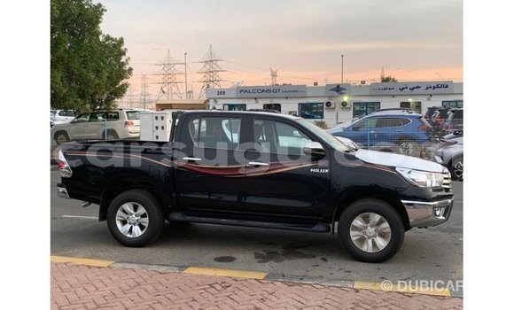 Sayi Imported Toyota Hilux Black Mota in Import - Dubai a Burkina Faso Sayi Imported Toyota Hilux Black Mota in Import - Dubai a Burkina Faso