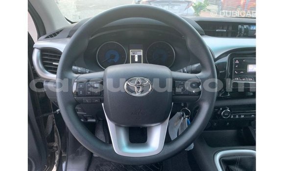 Sayi Imported Toyota Hilux Black Mota in Import - Dubai a Burkina Faso Sayi Imported Toyota Hilux Black Mota in Import - Dubai a Burkina Faso