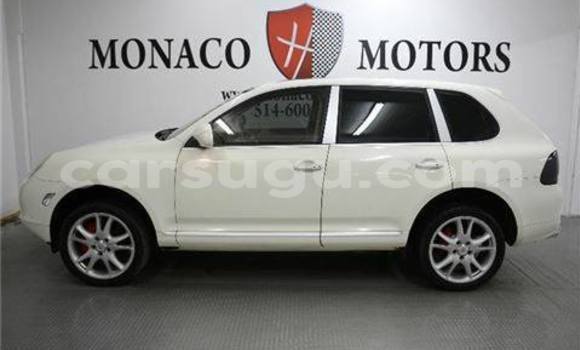 Acheter Neuf Voiture Porsche Cayenne Blanc à Ouagadougou, Burkina-Faso Acheter Neuf Voiture Porsche Cayenne Blanc à Ouagadougou, Burkina-Faso
