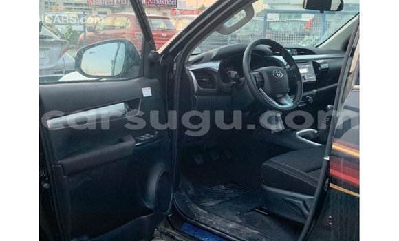 Sayi Imported Toyota Hilux Black Mota in Import - Dubai a Burkina Faso Sayi Imported Toyota Hilux Black Mota in Import - Dubai a Burkina Faso