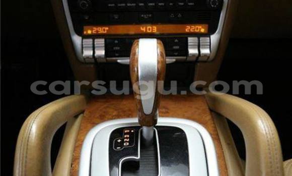 Acheter Neuf Voiture Porsche Cayenne Blanc à Ouagadougou, Burkina-Faso Acheter Neuf Voiture Porsche Cayenne Blanc à Ouagadougou, Burkina-Faso