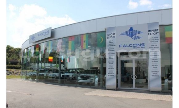 Buy Import Toyota Hilux White Car in Import - Dubai in Burkina Faso Buy Import Toyota Hilux White Car in Import - Dubai in Burkina Faso