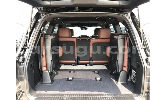 Sayi Imported Toyota Land Cruiser Black Mota in Import - Dubai a Burkina Faso Sayi Imported Toyota Land Cruiser Black Mota in Import - Dubai a Burkina Faso