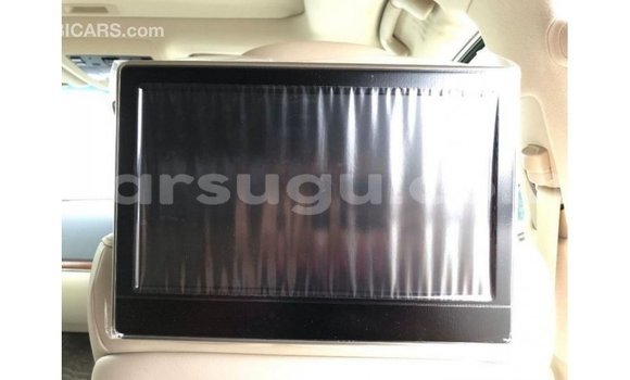 Sayi Imported Toyota Land Cruiser White Mota in Import - Dubai a Burkina Faso Sayi Imported Toyota Land Cruiser White Mota in Import - Dubai a Burkina Faso