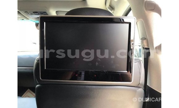 Sayi Imported Toyota Land Cruiser White Mota in Import - Dubai a Burkina Faso Sayi Imported Toyota Land Cruiser White Mota in Import - Dubai a Burkina Faso