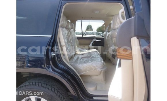 Sayi Imported Toyota Land Cruiser Blue Mota in Import - Dubai a Burkina Faso Sayi Imported Toyota Land Cruiser Blue Mota in Import - Dubai a Burkina Faso