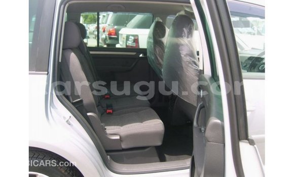 Sayi Imported Volkswagen Touran Sauran Mota in Import - Dubai a Burkina Faso Sayi Imported Volkswagen Touran Sauran Mota in Import - Dubai a Burkina Faso