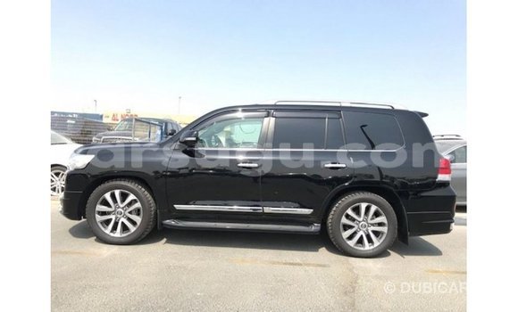 Sayi Imported Toyota Land Cruiser Black Mota in Import - Dubai a Burkina Faso Sayi Imported Toyota Land Cruiser Black Mota in Import - Dubai a Burkina Faso