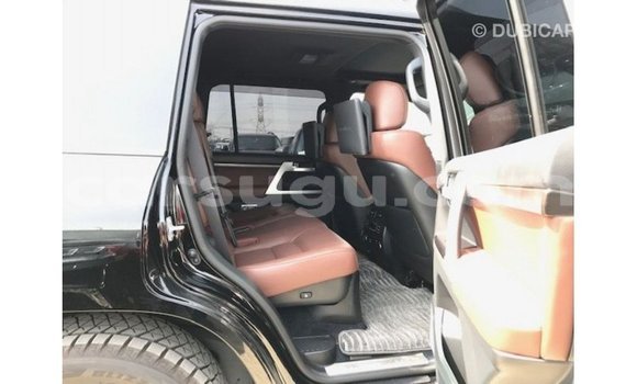 Sayi Imported Toyota Land Cruiser Black Mota in Import - Dubai a Burkina Faso Sayi Imported Toyota Land Cruiser Black Mota in Import - Dubai a Burkina Faso