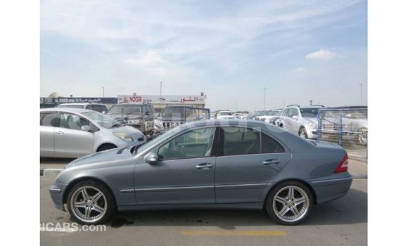 Buy Import Mercedes-Benz 190 Blue Car in Import - Dubai in Burkina Faso Buy Import Mercedes-Benz 190 Blue Car in Import - Dubai in Burkina Faso