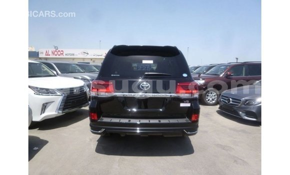 Sayi Imported Toyota Land Cruiser Black Mota in Import - Dubai a Burkina Faso Sayi Imported Toyota Land Cruiser Black Mota in Import - Dubai a Burkina Faso