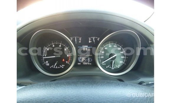 Sayi Imported Toyota Land Cruiser White Mota in Import - Dubai a Burkina Faso Sayi Imported Toyota Land Cruiser White Mota in Import - Dubai a Burkina Faso