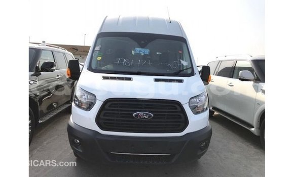 Sayi Imported Ford AEV AMBULANCE White Babbar mota in Import - Dubai a Burkina Faso Sayi Imported Ford AEV AMBULANCE White Babbar mota in Import - Dubai a Burkina Faso