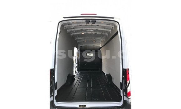 Sayi Imported Ford AEV AMBULANCE White Babbar mota in Import - Dubai a Burkina Faso Sayi Imported Ford AEV AMBULANCE White Babbar mota in Import - Dubai a Burkina Faso