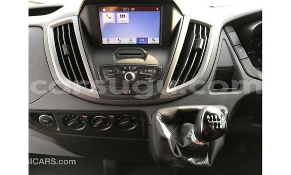 Sayi Imported Ford AEV AMBULANCE White Babbar mota in Import - Dubai a Burkina Faso Sayi Imported Ford AEV AMBULANCE White Babbar mota in Import - Dubai a Burkina Faso