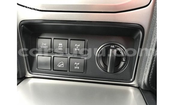 Sayi Imported Toyota Prado White Mota in Import - Dubai a Burkina Faso Sayi Imported Toyota Prado White Mota in Import - Dubai a Burkina Faso