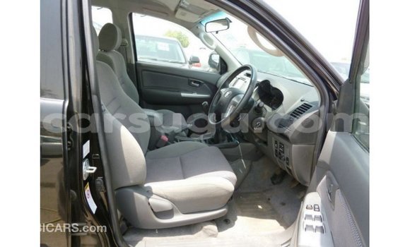 Sayi Imported Toyota Hilux Black Mota in Import - Dubai a Burkina Faso Sayi Imported Toyota Hilux Black Mota in Import - Dubai a Burkina Faso