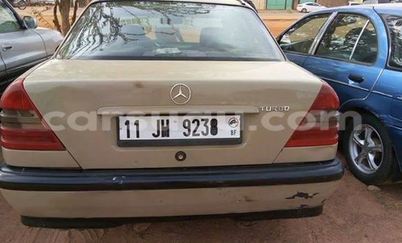 Acheter Neuf Voiture Mercedes-Benz 230 Marron à Ouagadougou, Burkina-Faso Acheter Neuf Voiture Mercedes-Benz 230 Marron à Ouagadougou, Burkina-Faso