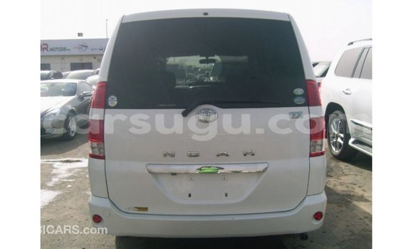 Sayi Imported Toyota Noah White Mota in Import - Dubai a Burkina Faso Sayi Imported Toyota Noah White Mota in Import - Dubai a Burkina Faso