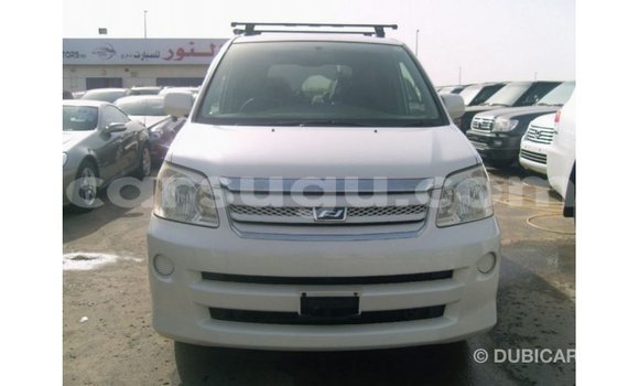 Sayi Imported Toyota Noah White Mota in Import - Dubai a Burkina Faso Sayi Imported Toyota Noah White Mota in Import - Dubai a Burkina Faso