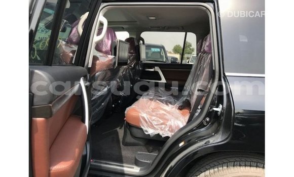 Sayi Imported Toyota Land Cruiser Black Mota in Import - Dubai a Burkina Faso Sayi Imported Toyota Land Cruiser Black Mota in Import - Dubai a Burkina Faso