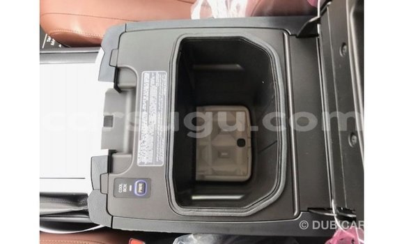 Sayi Imported Toyota Land Cruiser Black Mota in Import - Dubai a Burkina Faso Sayi Imported Toyota Land Cruiser Black Mota in Import - Dubai a Burkina Faso