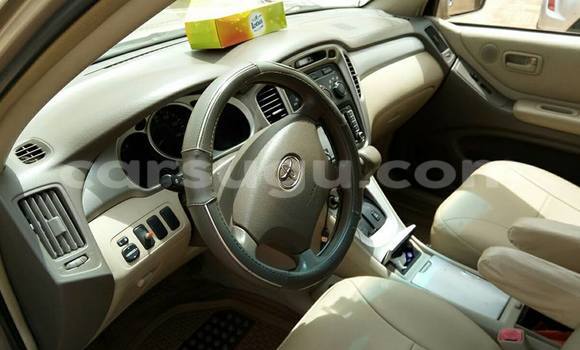 Acheter Occasion Voiture Toyota Highlander Autre à Ouagadougou, Burkina-Faso Acheter Occasion Voiture Toyota Highlander Autre à Ouagadougou, Burkina-Faso