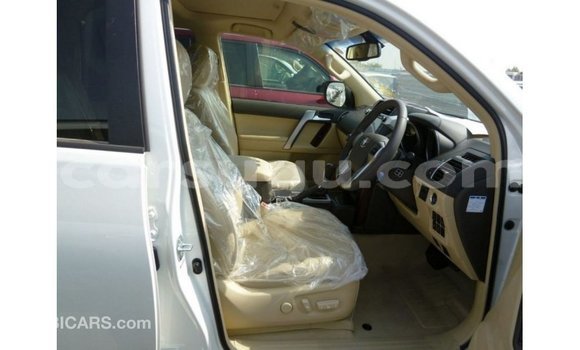 Sayi Imported Toyota Prado White Mota in Import - Dubai a Burkina Faso Sayi Imported Toyota Prado White Mota in Import - Dubai a Burkina Faso