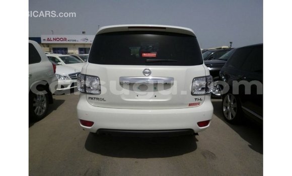 Sayi Imported Nissan Patrol White Mota in Import - Dubai a Burkina Faso Sayi Imported Nissan Patrol White Mota in Import - Dubai a Burkina Faso