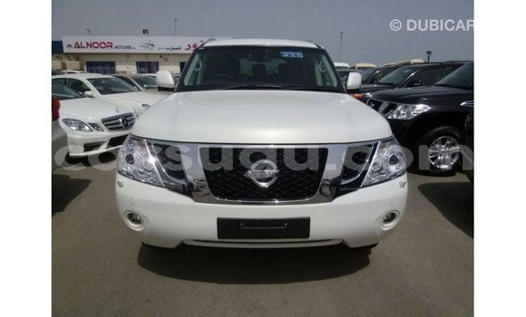 Sayi Imported Nissan Patrol White Mota in Import - Dubai a Burkina Faso Sayi Imported Nissan Patrol White Mota in Import - Dubai a Burkina Faso