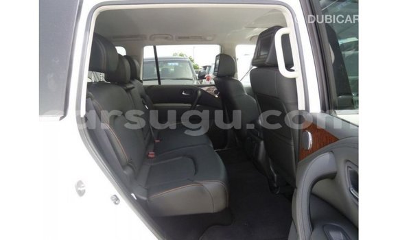 Sayi Imported Nissan Patrol White Mota in Import - Dubai a Burkina Faso Sayi Imported Nissan Patrol White Mota in Import - Dubai a Burkina Faso