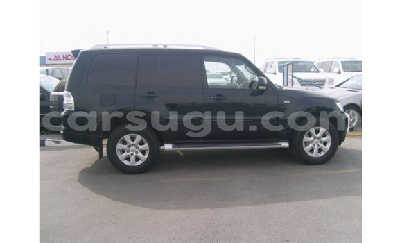 Sayi Imported Mitsubishi Pajero Black Mota in Import - Dubai a Burkina Faso Sayi Imported Mitsubishi Pajero Black Mota in Import - Dubai a Burkina Faso