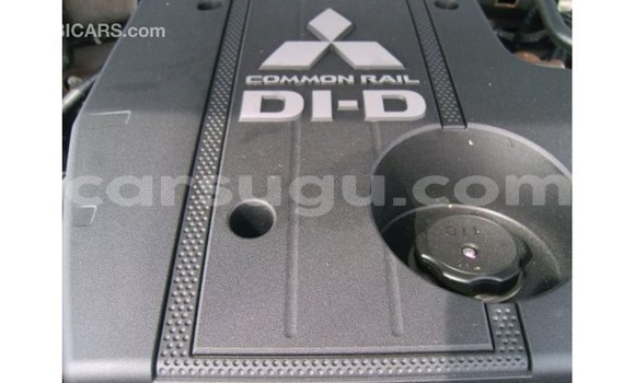 Sayi Imported Mitsubishi Pajero Black Mota in Import - Dubai a Burkina Faso Sayi Imported Mitsubishi Pajero Black Mota in Import - Dubai a Burkina Faso