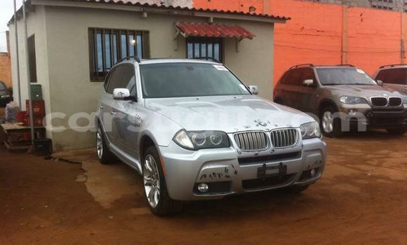 Acheter Occasion Voiture BMW X5 Gris à Ouagadougou au Burkina-Faso Acheter Occasion Voiture BMW X5 Gris à Ouagadougou au Burkina-Faso