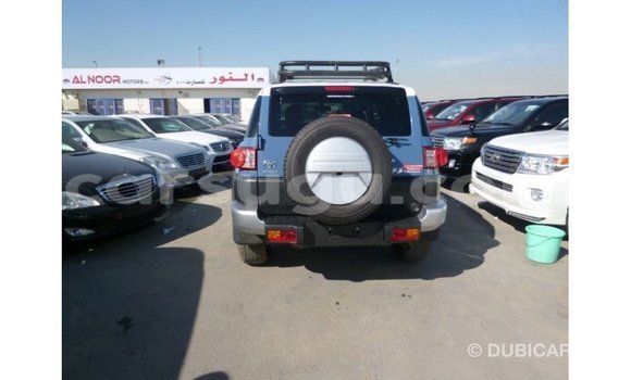 Sayi Imported Toyota FJ Cruiser Blue Mota in Import - Dubai a Burkina Faso Sayi Imported Toyota FJ Cruiser Blue Mota in Import - Dubai a Burkina Faso