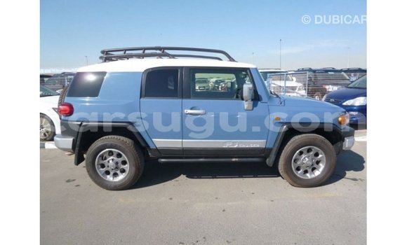 Sayi Imported Toyota FJ Cruiser Blue Mota in Import - Dubai a Burkina Faso Sayi Imported Toyota FJ Cruiser Blue Mota in Import - Dubai a Burkina Faso