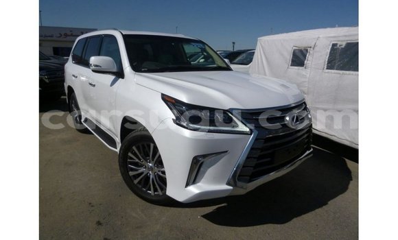 Sayi Imported Lexus LX White Mota in Import - Dubai a Burkina Faso Sayi Imported Lexus LX White Mota in Import - Dubai a Burkina Faso