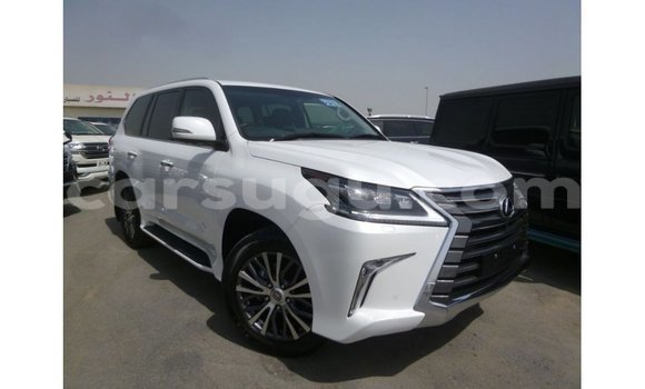 Sayi Imported Lexus LX White Mota in Import - Dubai a Burkina Faso Sayi Imported Lexus LX White Mota in Import - Dubai a Burkina Faso