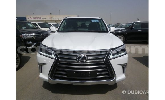 Sayi Imported Lexus LX White Mota in Import - Dubai a Burkina Faso Sayi Imported Lexus LX White Mota in Import - Dubai a Burkina Faso