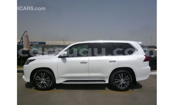 Sayi Imported Lexus LX White Mota in Import - Dubai a Burkina Faso Sayi Imported Lexus LX White Mota in Import - Dubai a Burkina Faso