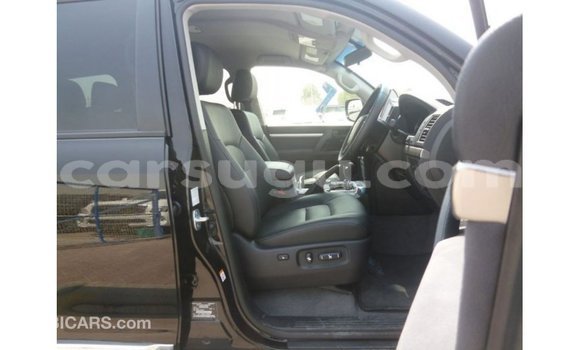 Sayi Imported Toyota Land Cruiser Black Mota in Import - Dubai a Burkina Faso Sayi Imported Toyota Land Cruiser Black Mota in Import - Dubai a Burkina Faso