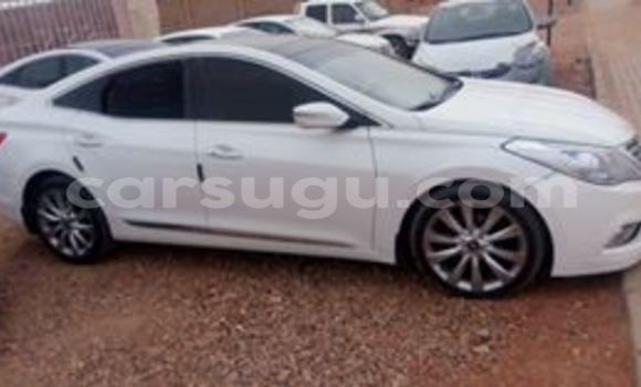 Sayi Sabo Hyundai Accent White Mota in Ouagadougou a Burkina Faso Sayi Sabo Hyundai Accent White Mota in Ouagadougou a Burkina Faso