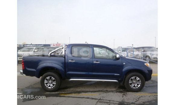Sayi Imported Toyota Hilux Blue Mota in Import - Dubai a Burkina Faso Sayi Imported Toyota Hilux Blue Mota in Import - Dubai a Burkina Faso