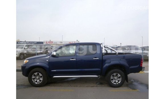 Sayi Imported Toyota Hilux Blue Mota in Import - Dubai a Burkina Faso Sayi Imported Toyota Hilux Blue Mota in Import - Dubai a Burkina Faso
