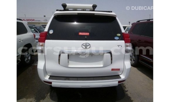 Acheter Import Voiture Toyota Prado Blanc à Import - Dubai, Burkina-Faso Acheter Import Voiture Toyota Prado Blanc à Import - Dubai, Burkina-Faso