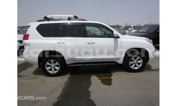 Acheter Import Voiture Toyota Prado Blanc à Import - Dubai, Burkina-Faso Acheter Import Voiture Toyota Prado Blanc à Import - Dubai, Burkina-Faso