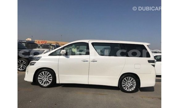 Acheter Import Voiture Toyota Vellfire Blanc à Import - Dubai, Burkina-Faso Acheter Import Voiture Toyota Vellfire Blanc à Import - Dubai, Burkina-Faso