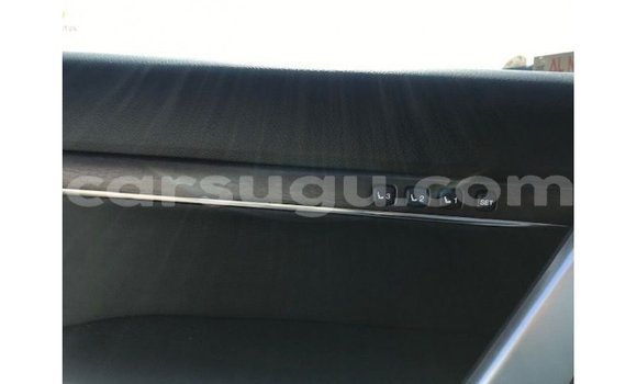 Sayi Imported Toyota Land Cruiser White Mota in Import - Dubai a Burkina Faso Sayi Imported Toyota Land Cruiser White Mota in Import - Dubai a Burkina Faso